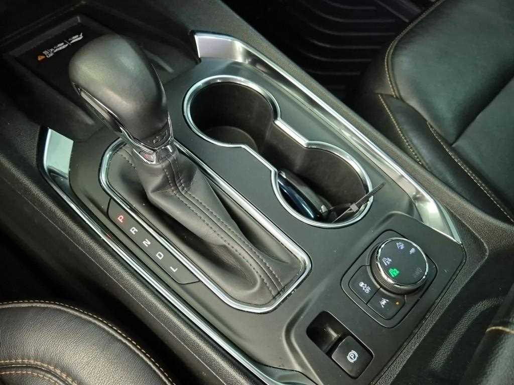 Chevrolet Travers - Vista 10