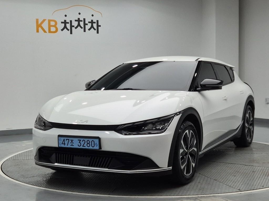 KIA EV6 2021 Blanco - Importación desde Corea - HF Imports Iquique - Foto 1