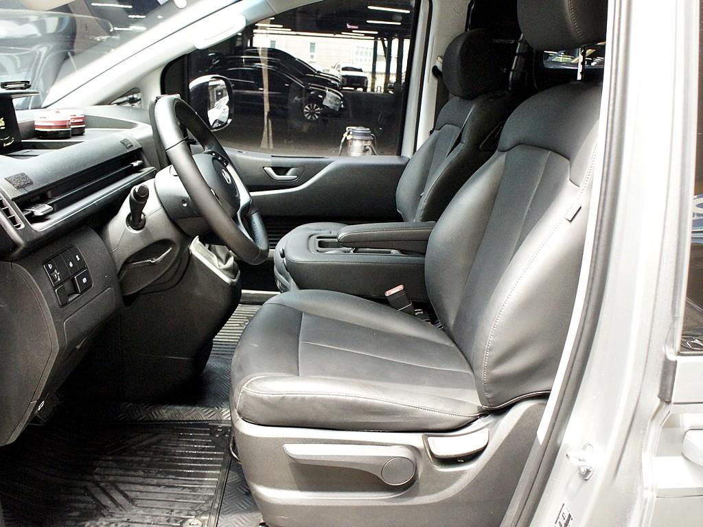 HYUNDAI Staria - Vista 7