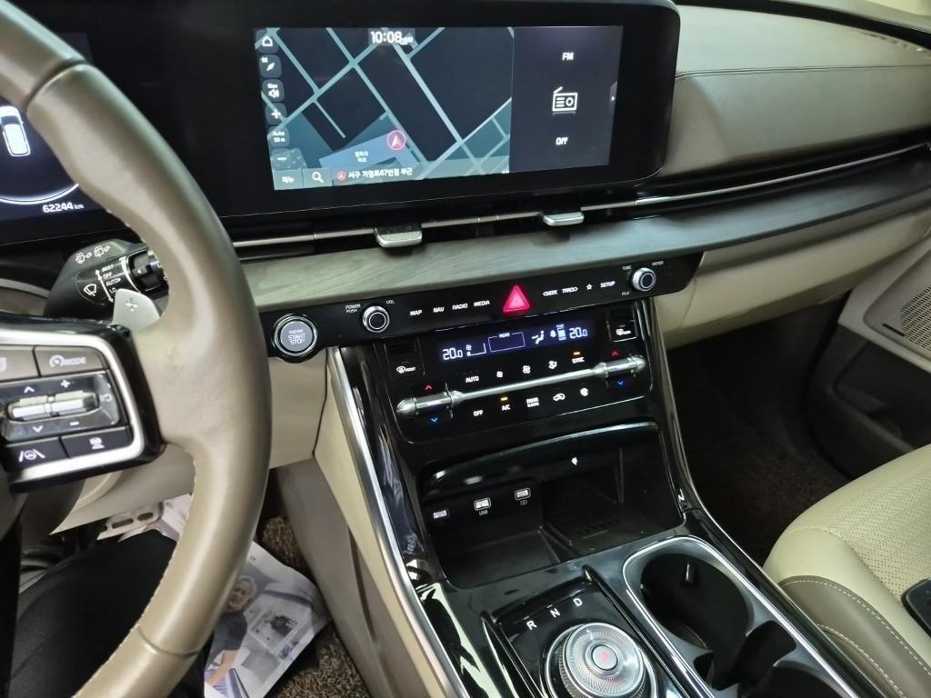 KIA Carnival - Vista 12