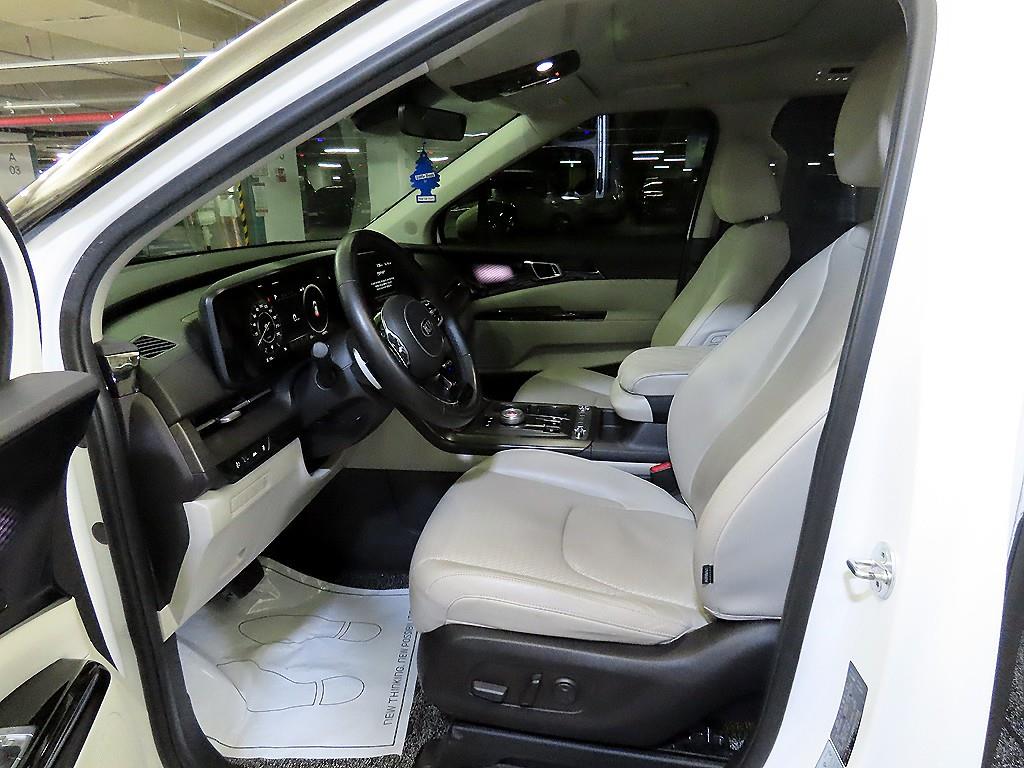 KIA Carnival - Vista 8