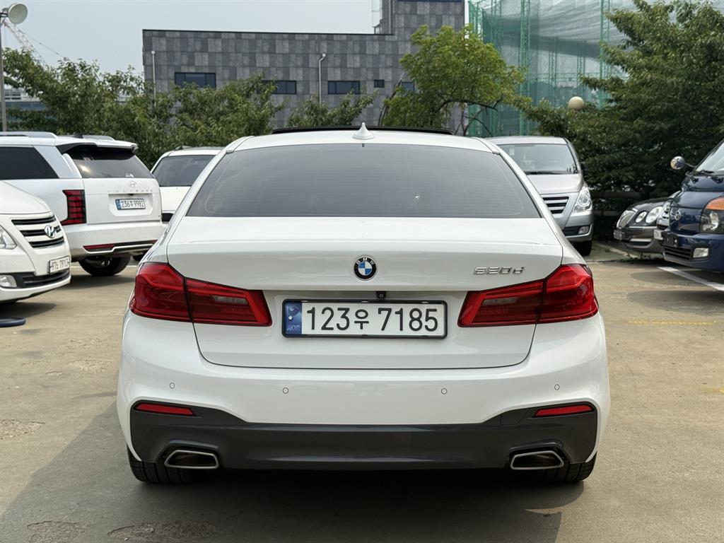 BMW 5 Series - Vista 3