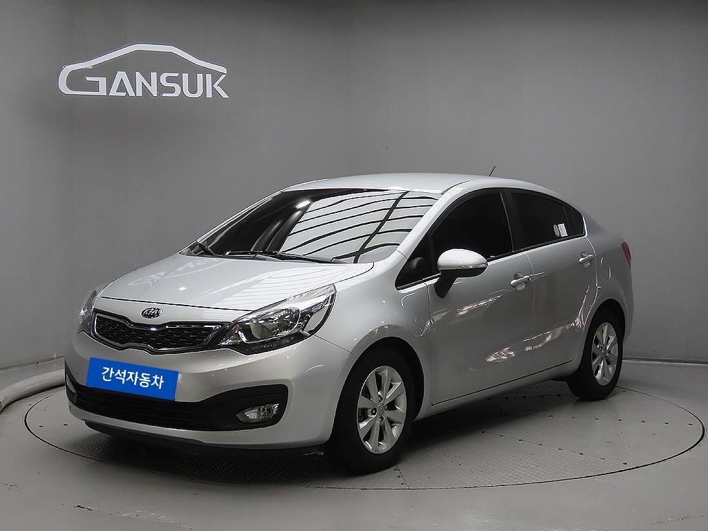 KIA Pride - Vista 2