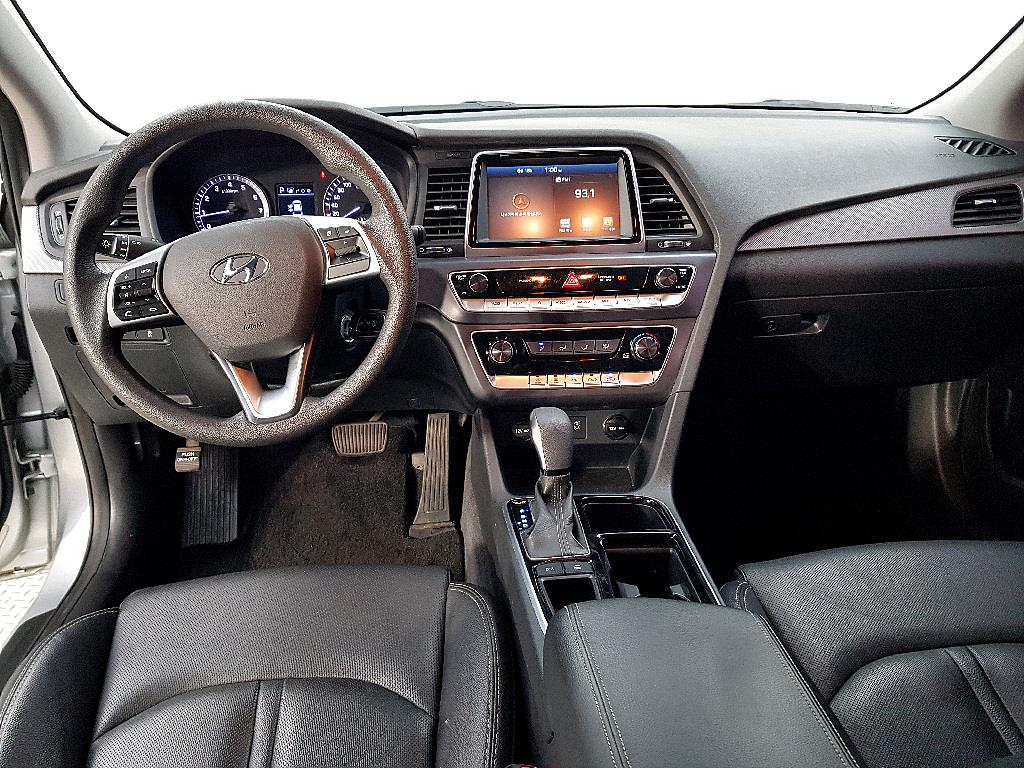 HYUNDAI Sonata - Vista 7