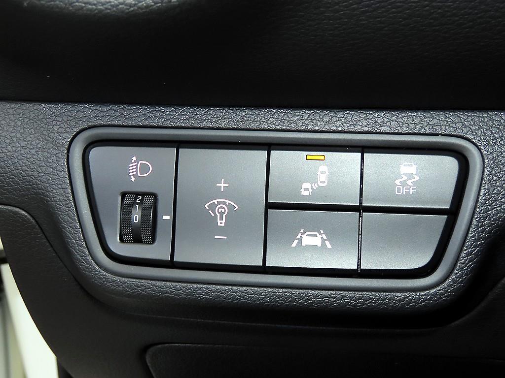KIA K3 2019 Blanco - Importación desde Corea - HF Imports Iquique - Foto 16