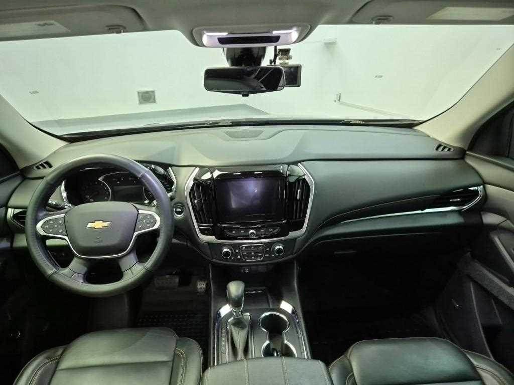 Chevrolet Travers - Vista 9