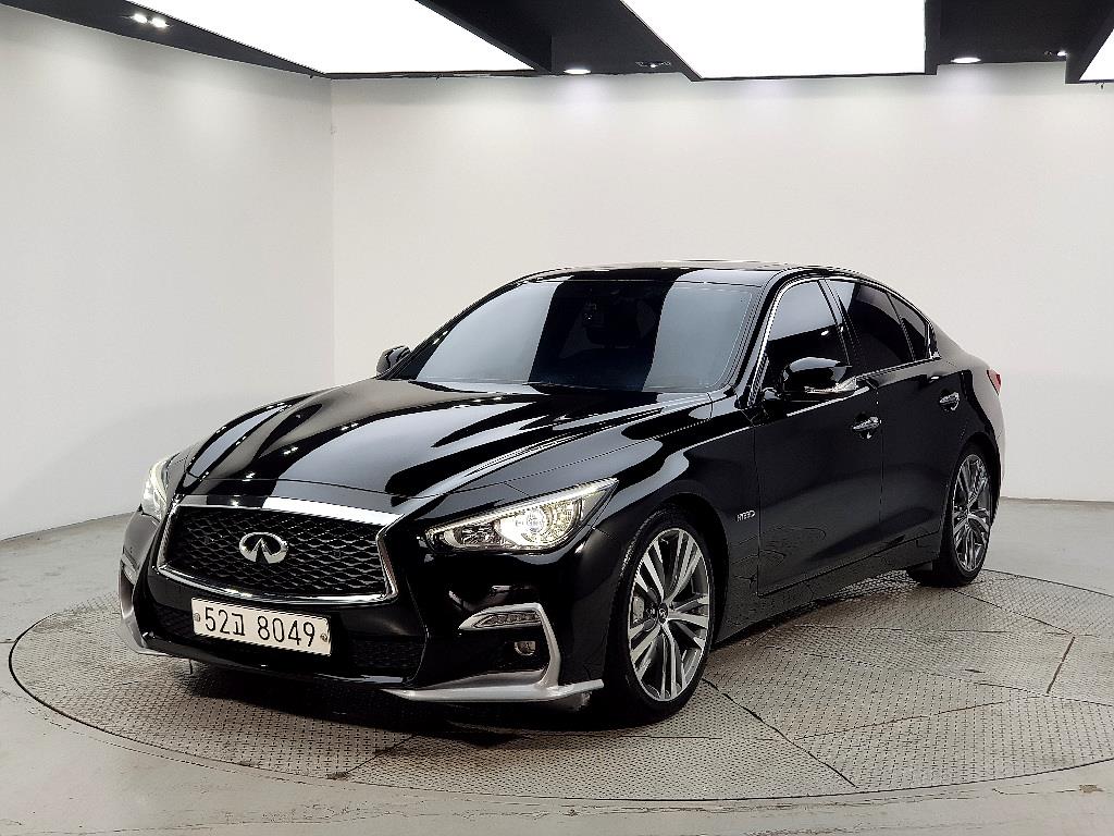 Infiniti Q