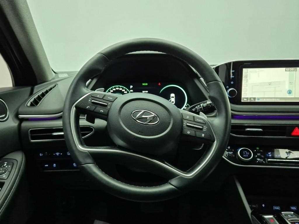 HYUNDAI Sonata - Vista 11