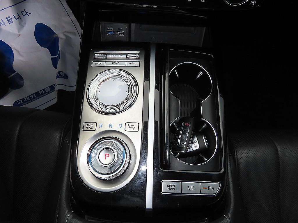 Genesis G80 - Vista 12