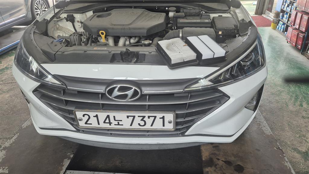 HYUNDAI Avante 2019 Blanco - Importación desde Corea - HF Imports Iquique - Foto 16