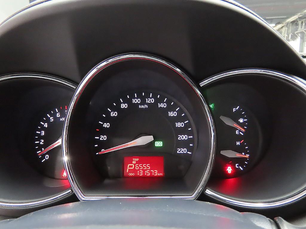 KIA Pride - Vista 8