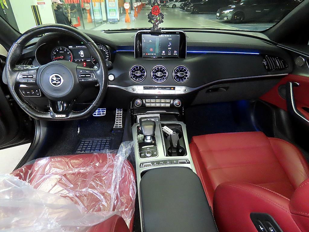 KIA Stinger - Vista 10