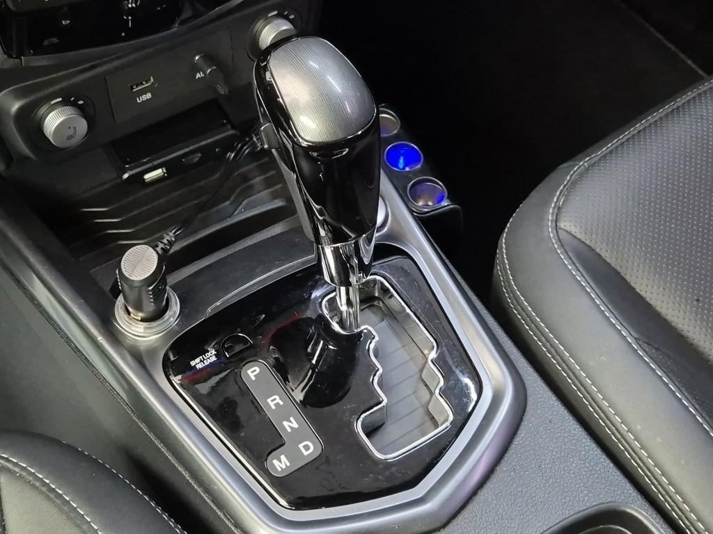 Ssangyong Tivoli - Vista 8