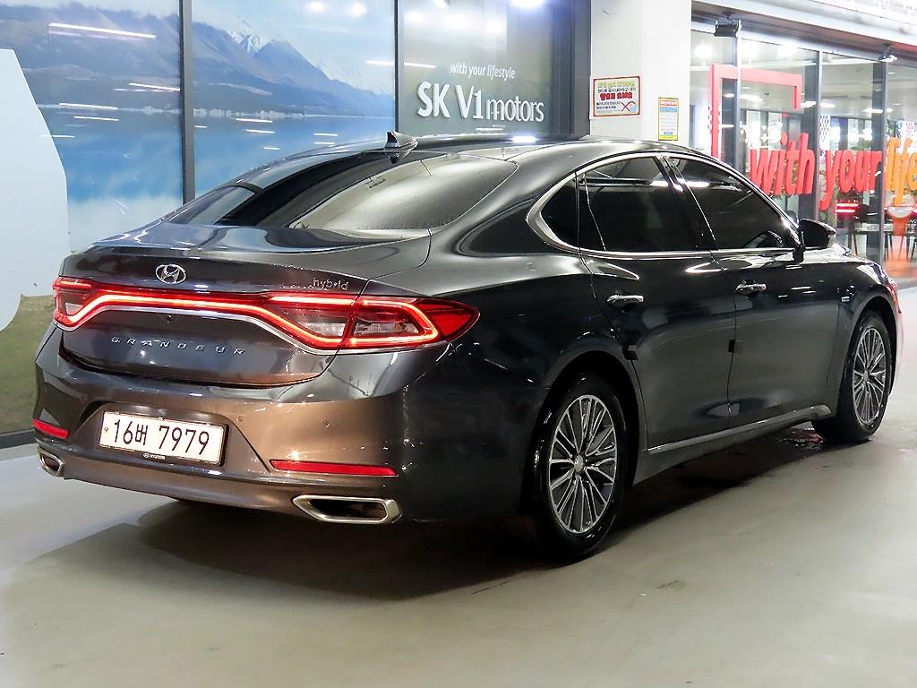 HYUNDAI Grandeur - Vista 6