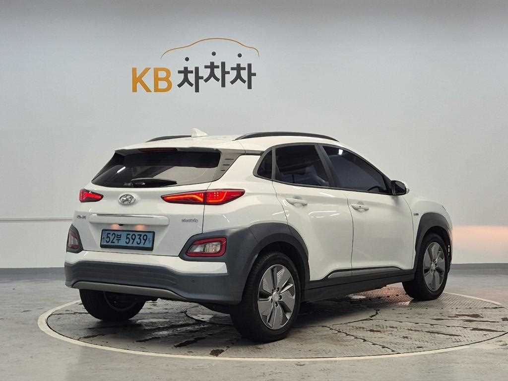 HYUNDAI Kona - Vista 3