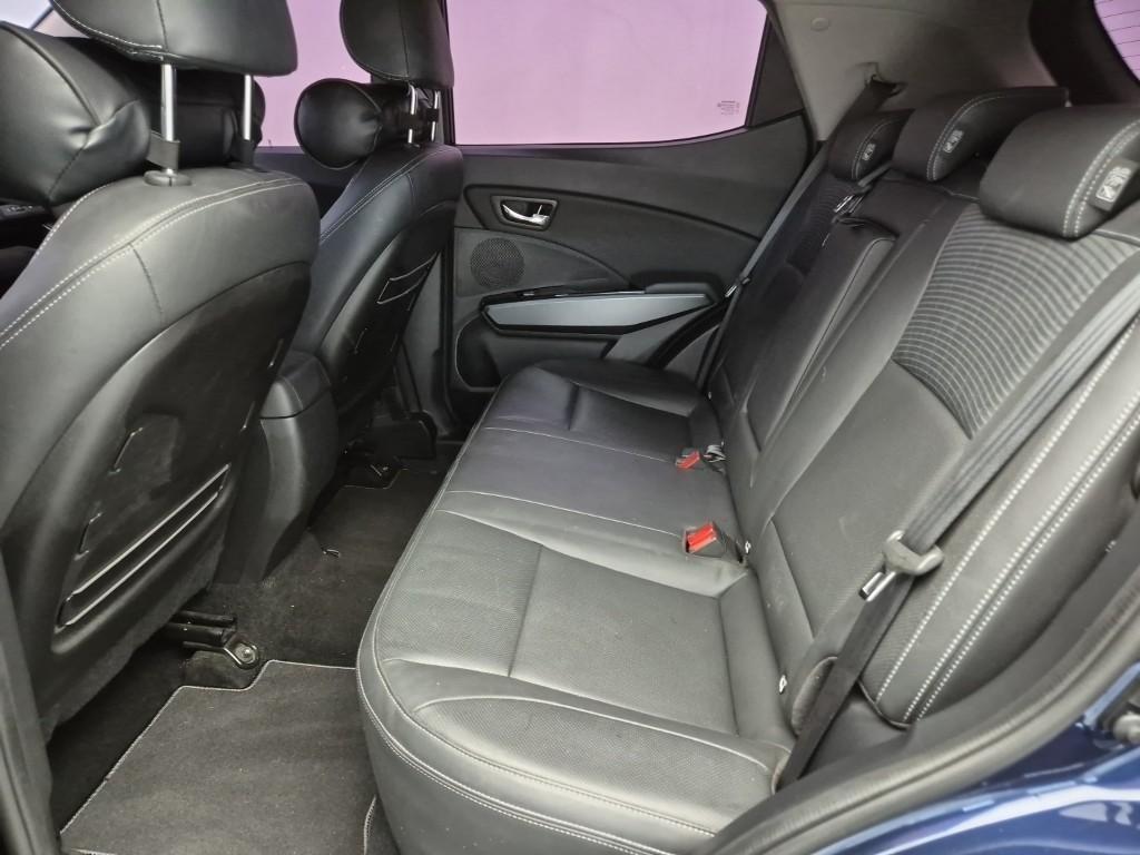 Ssangyong Tivoli - Vista 12