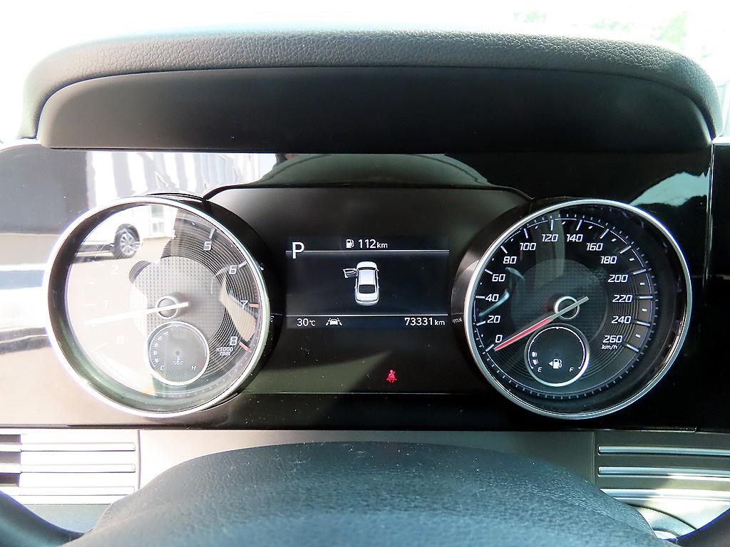 HYUNDAI Grandeur - Vista 11