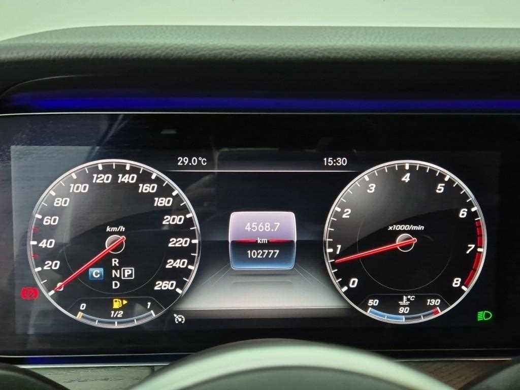Mercedes Benz E class - Vista 6