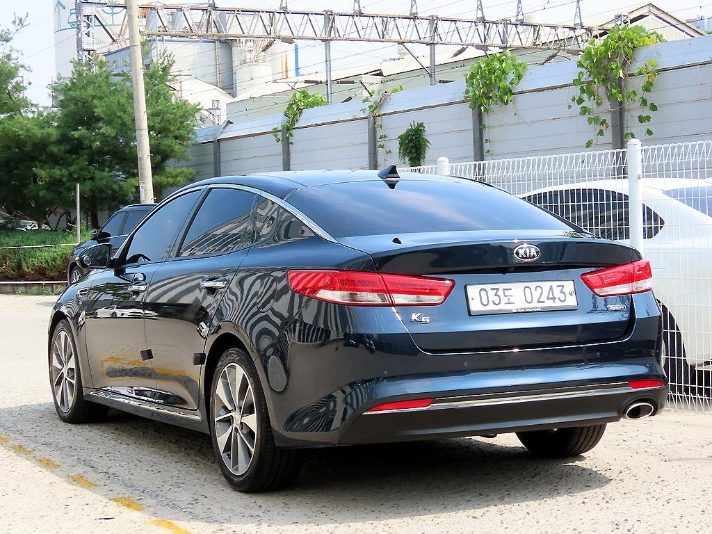 KIA K5 - Vista 3