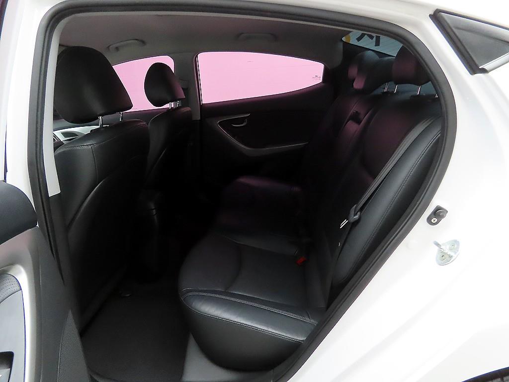 HYUNDAI Avante 2012 Blanco - Importación desde Corea - HF Imports Iquique - Foto 17