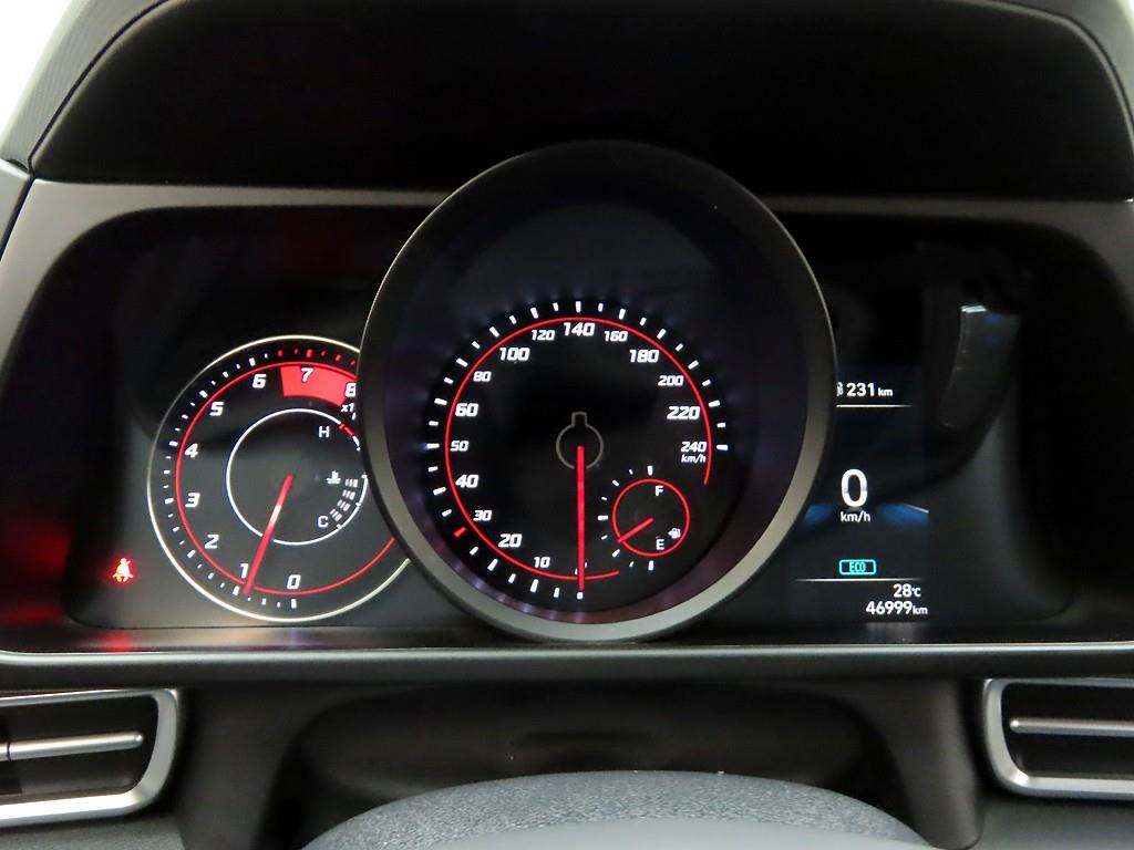 HYUNDAI Avante - Vista 8