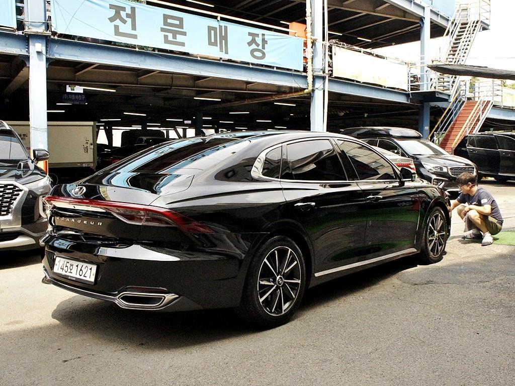HYUNDAI Grandeur - Vista 6
