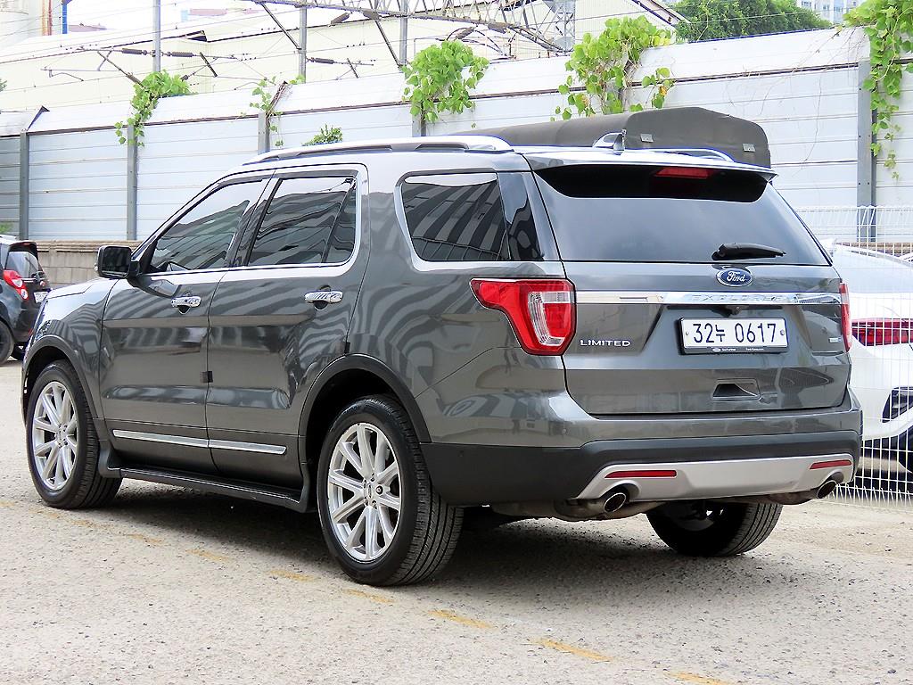 Ford Explorer - Vista 3