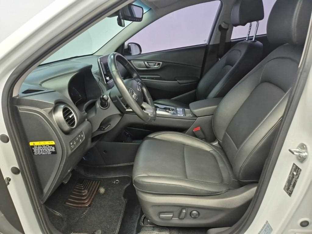 HYUNDAI Kona - Vista 11