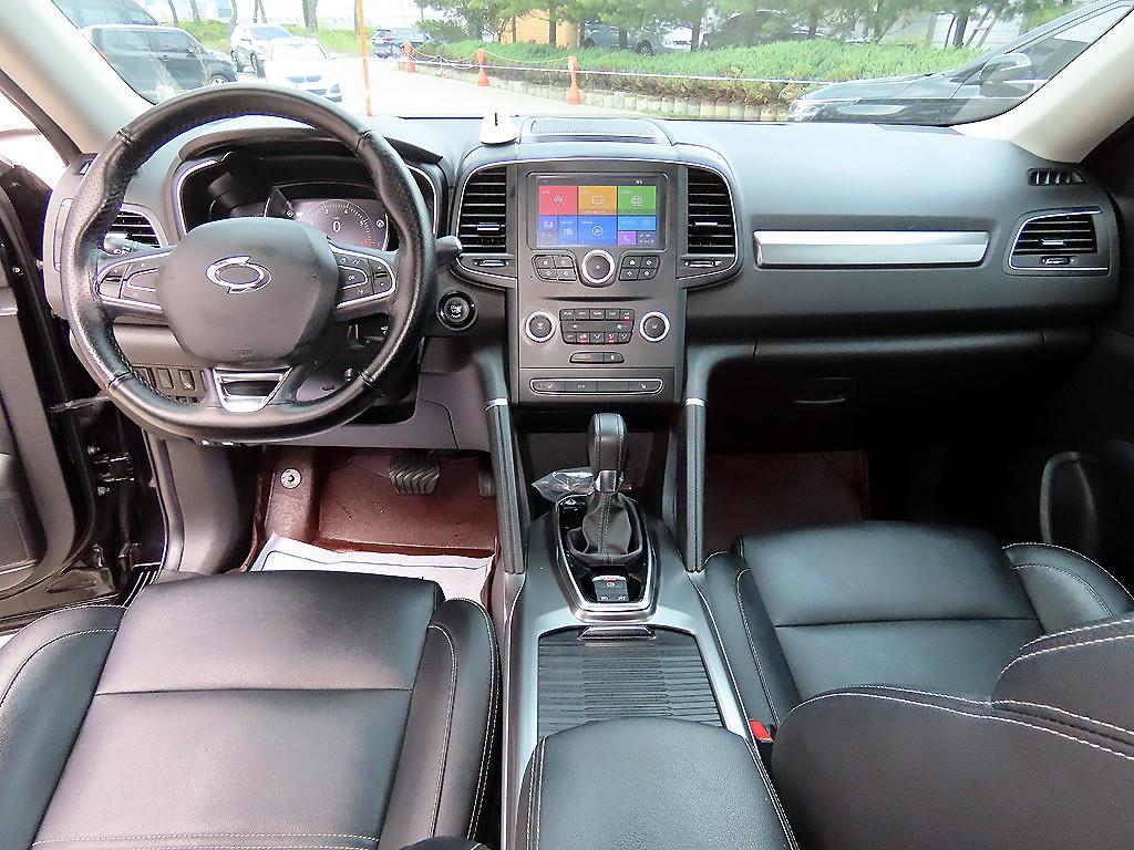 SAMSUNG QM6 - Vista 9
