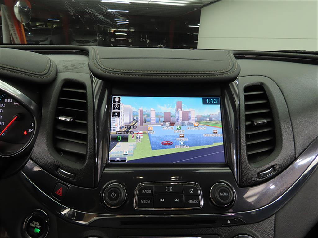 Chevrolet Impala 2016 Negro - Importación desde Corea - HF Imports Iquique - Foto 18