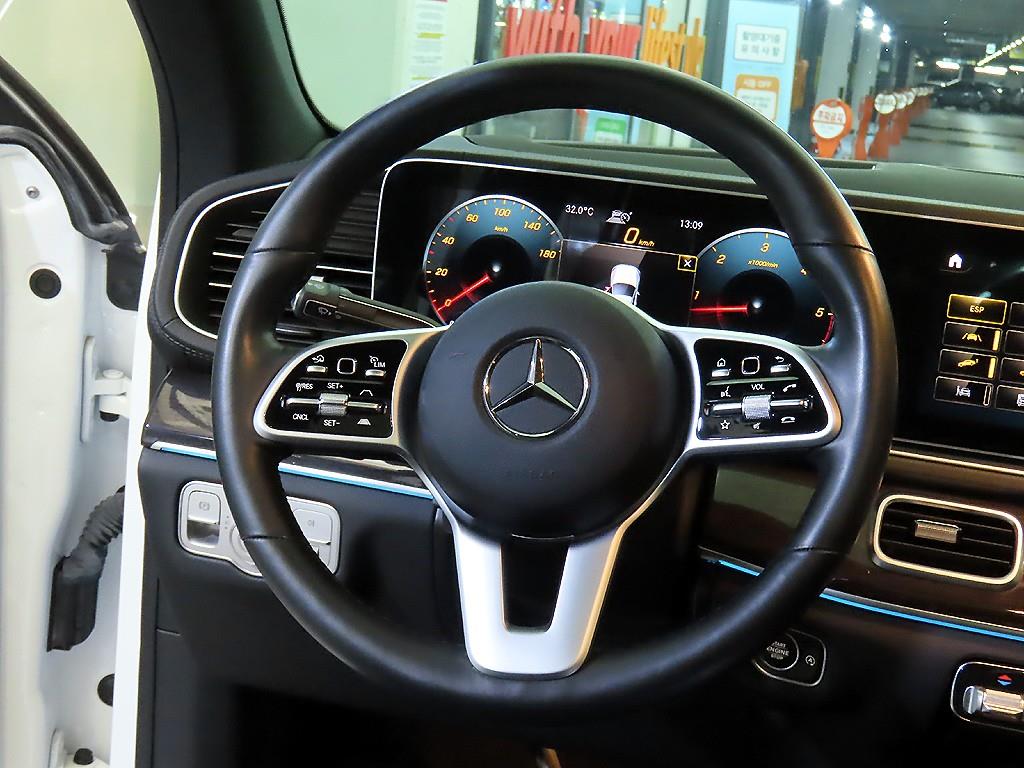 Mercedes Benz GLE Class - Vista 10