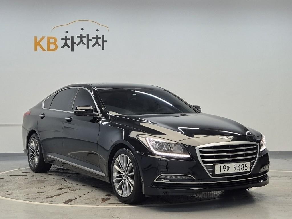 HYUNDAI Genesis - Vista 6