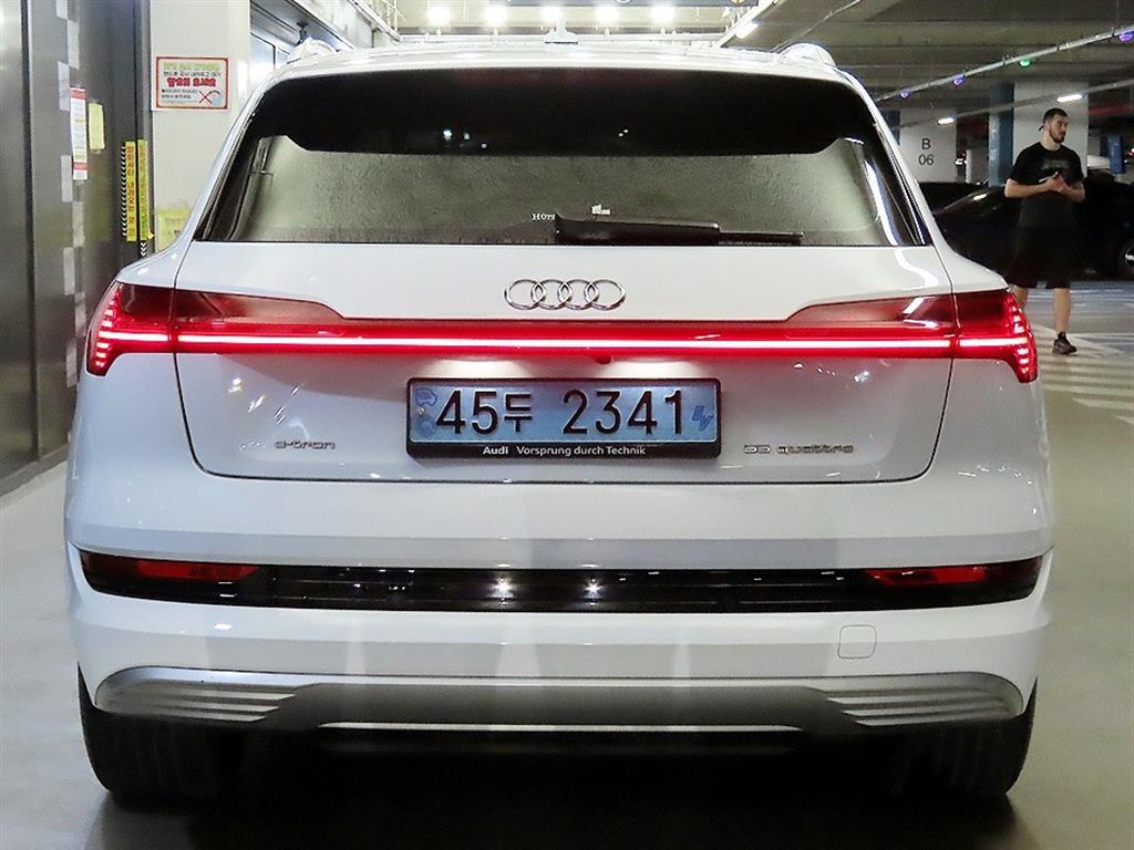 Audi e-Tron - Vista 7