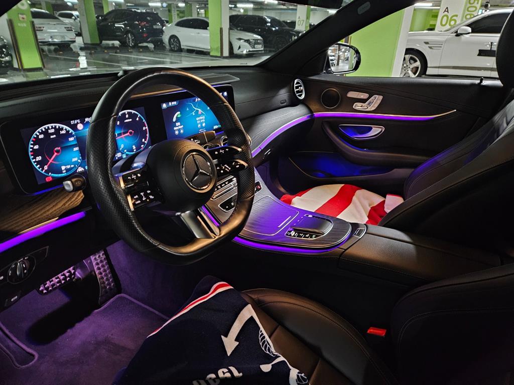 Mercedes Benz E class - Vista 10