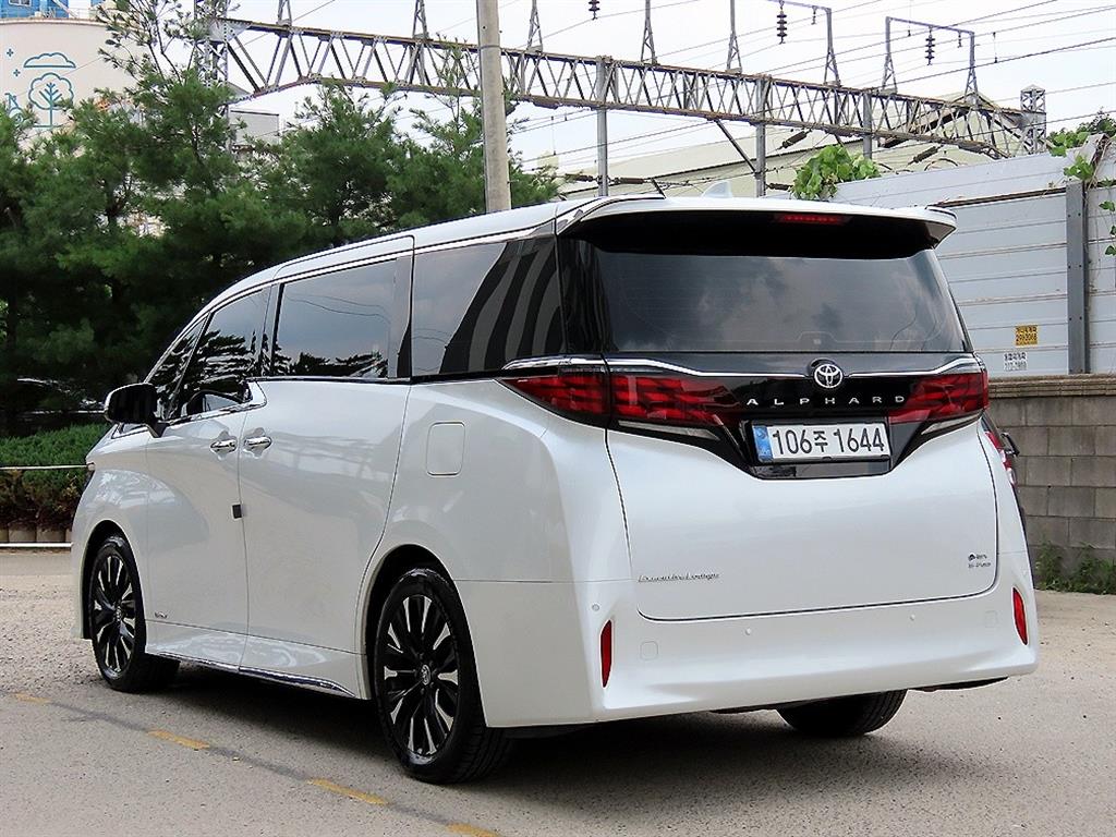 Toyota Alphard - Vista 3