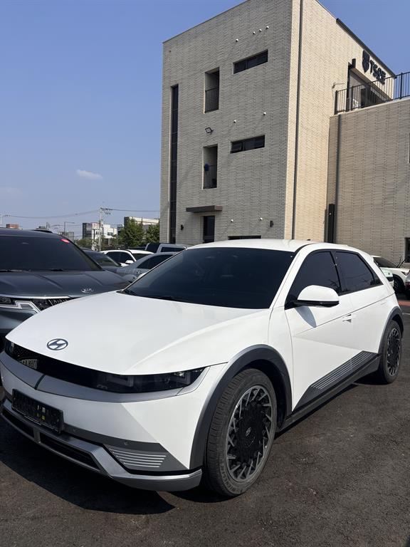HYUNDAI Ioniq 5 - Vista 2