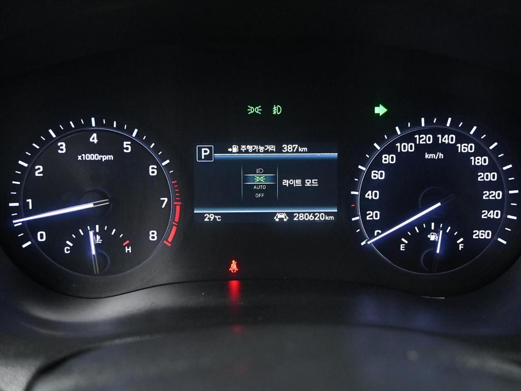 Genesis G80 - Vista 9