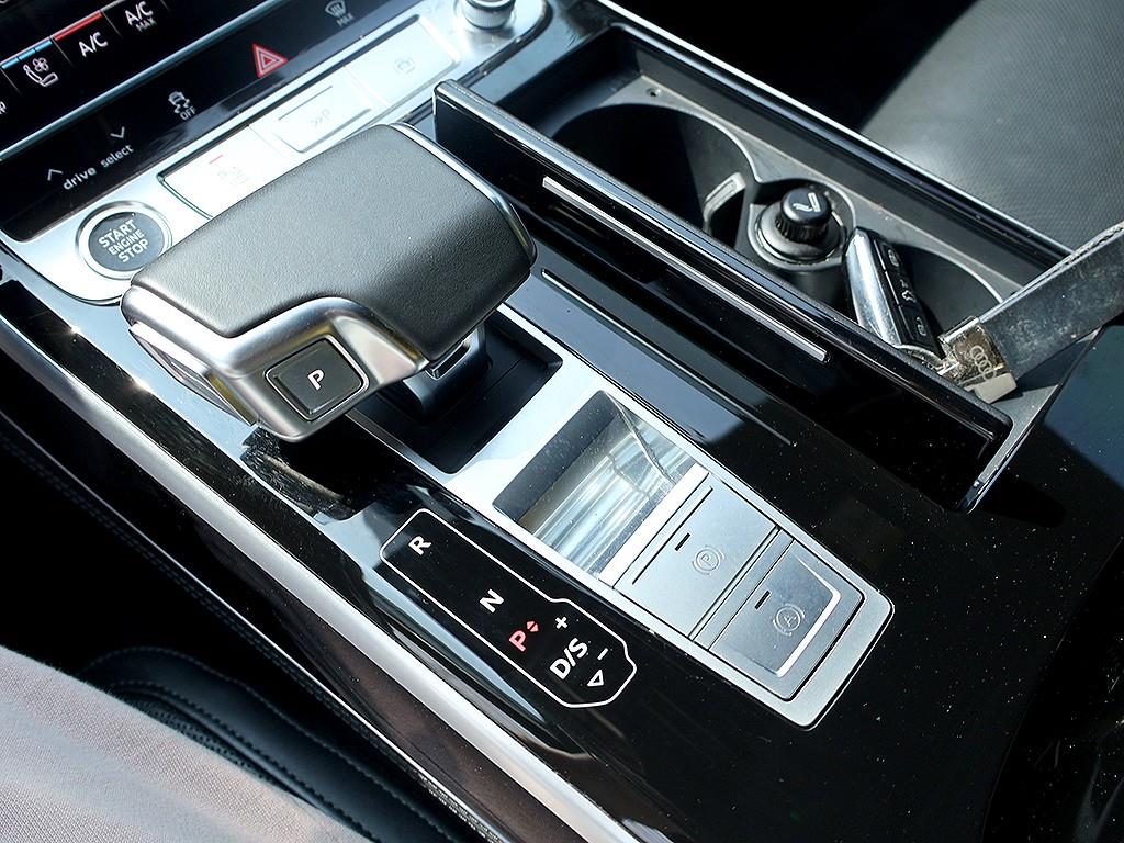Audi A8 - Vista 7