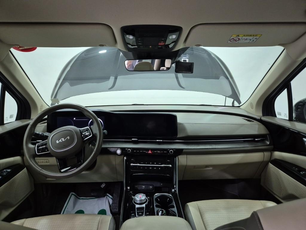KIA Carnival - Vista 9