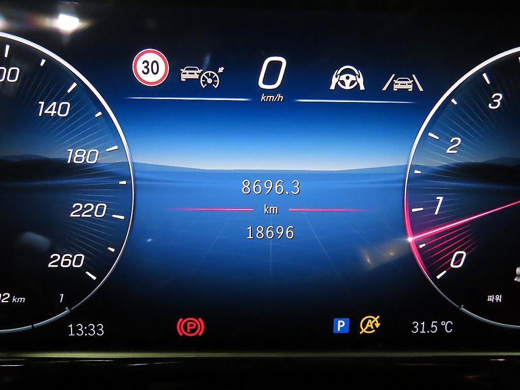 Mercedes Benz E class - Vista 11