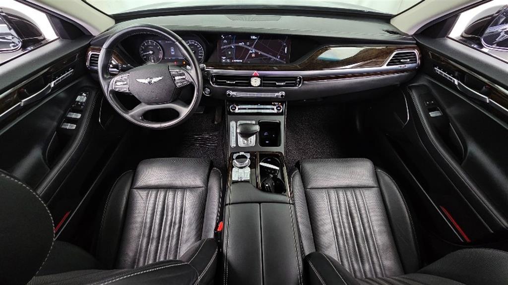 Genesis G90 - Vista 9