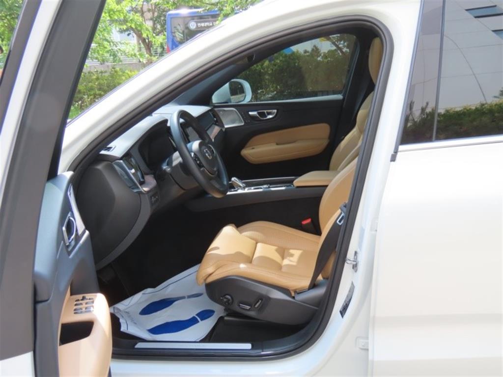Volvo XC60 2021 - Importación desde Corea - HF Imports Iquique - Foto 15