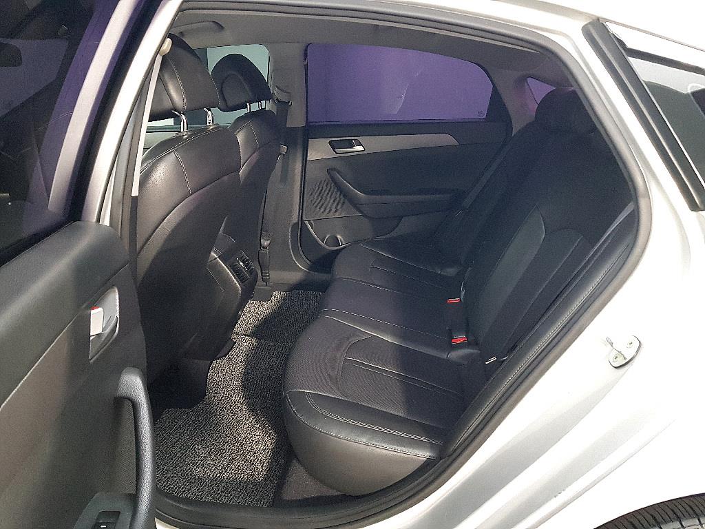 HYUNDAI Sonata - Vista 11