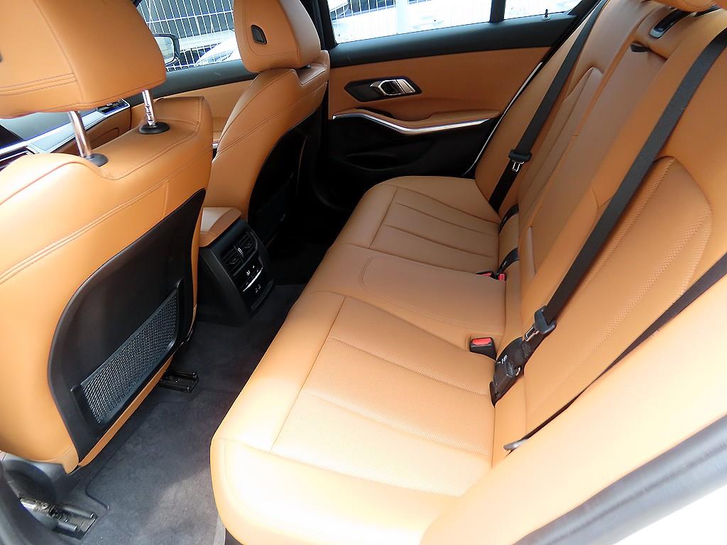 BMW 3 series - Vista 8