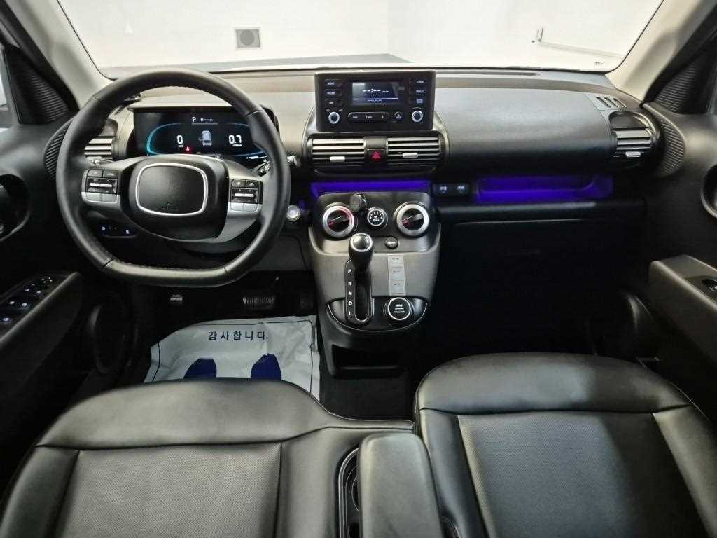 HYUNDAI Casper - Vista 7