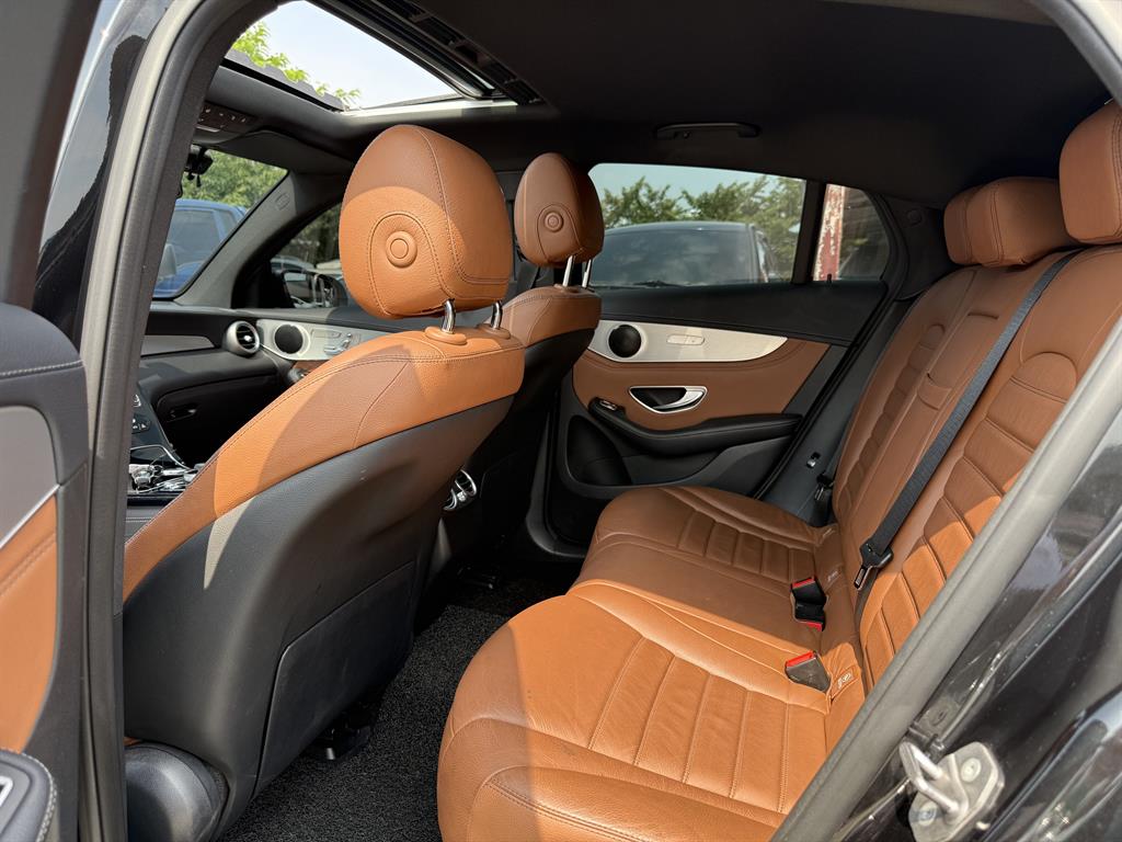 Mercedes Benz GLC Class - Vista 11