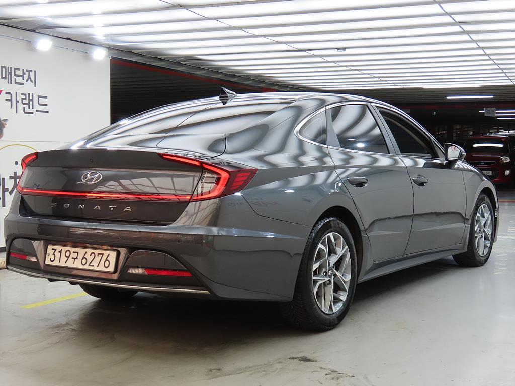 HYUNDAI Sonata - Vista 3