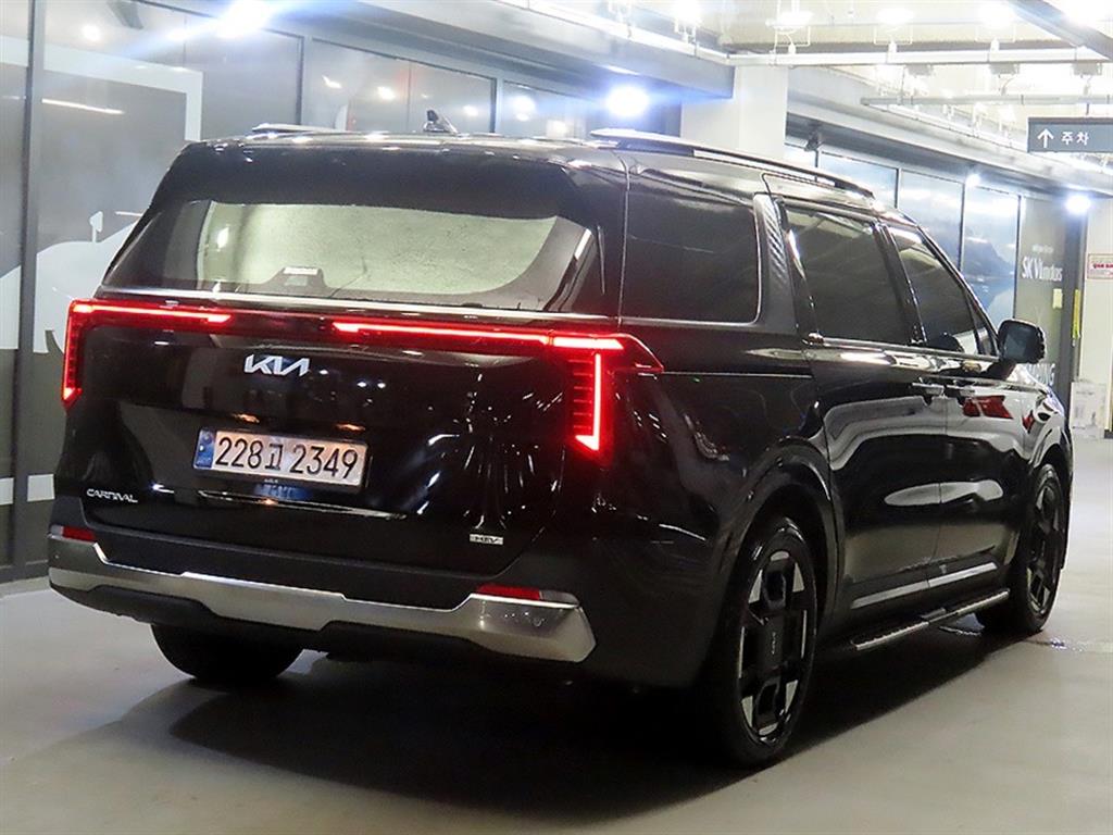 KIA Carnival - Vista 6