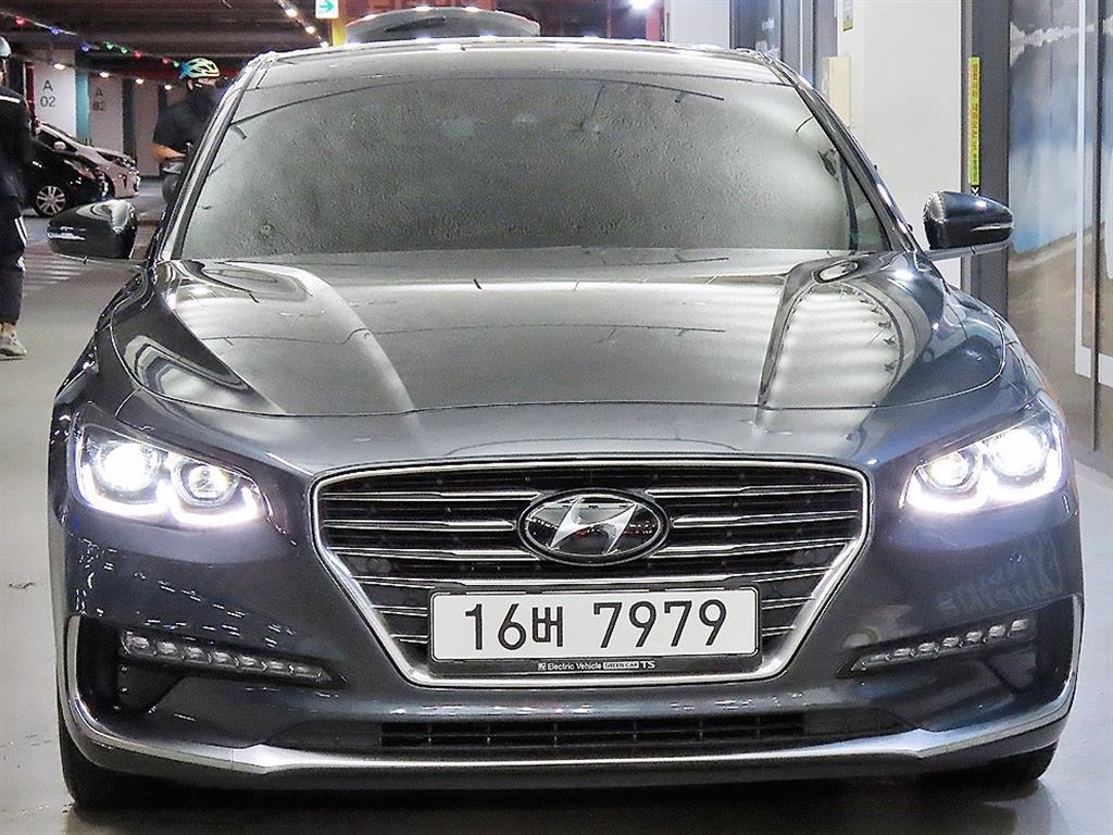 HYUNDAI Grandeur - Vista 2