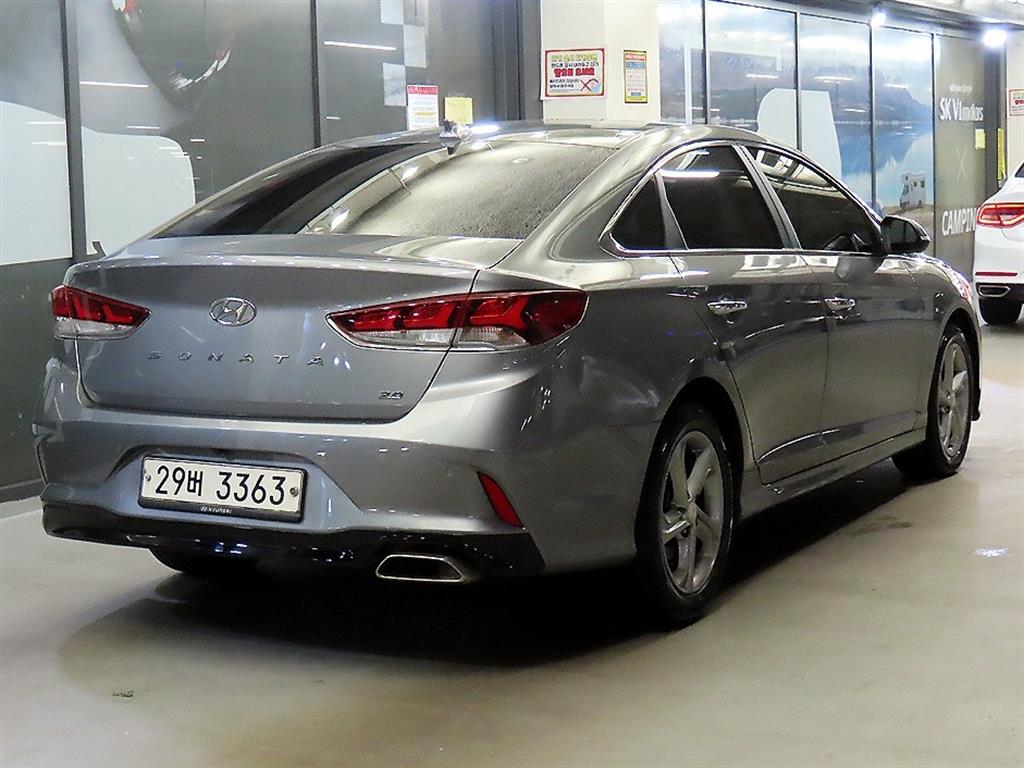 HYUNDAI Sonata - Vista 6